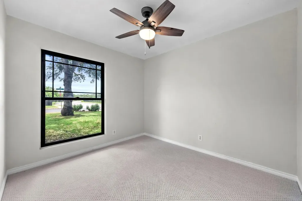 7906 Wycombe Drive Austin TX 78749