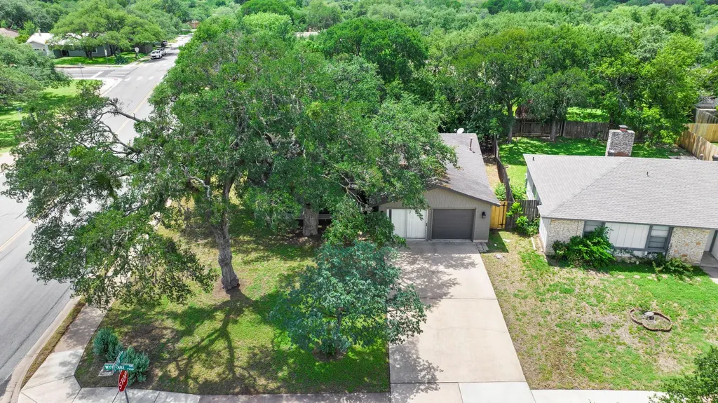 7906 Wycombe Drive Austin TX 78749