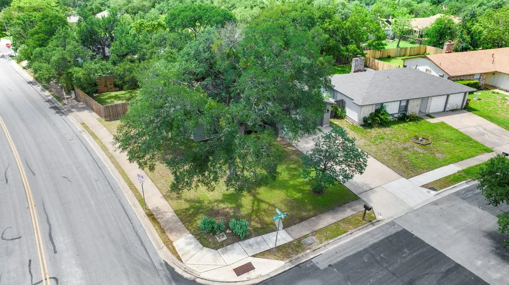 7906 Wycombe Drive Austin TX 78749
