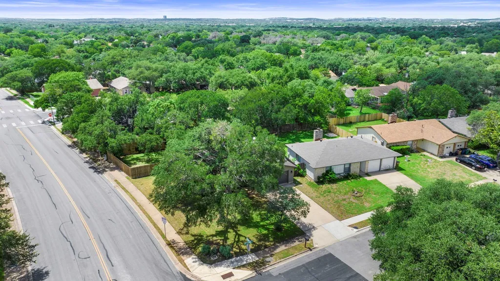 7906 Wycombe Drive Austin TX 78749