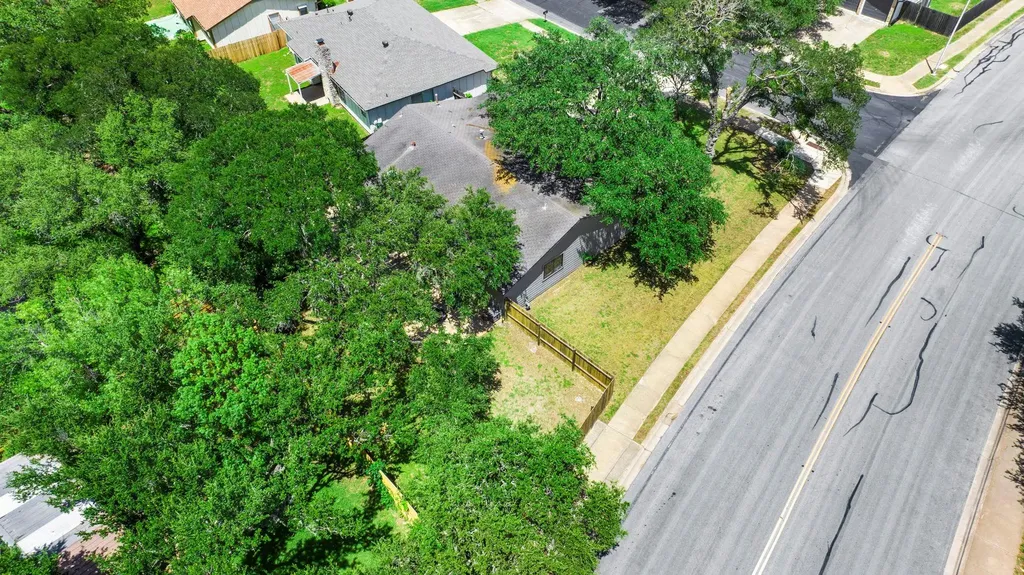 7906 Wycombe Drive Austin TX 78749