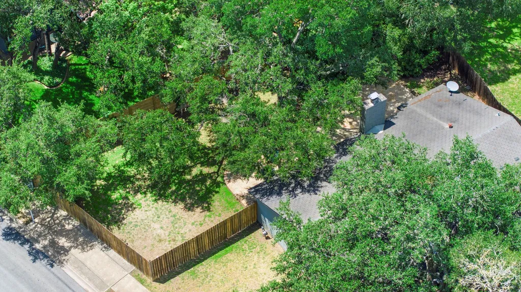 7906 Wycombe Drive Austin TX 78749