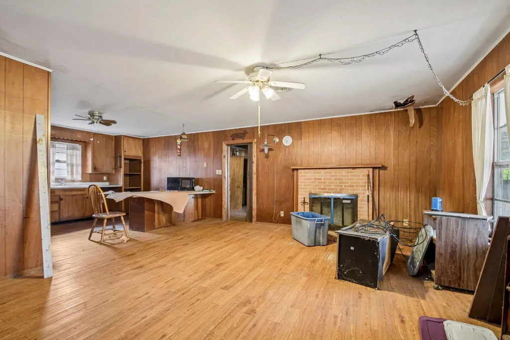 3200 Cattlemens Row Lockhart TX 78644