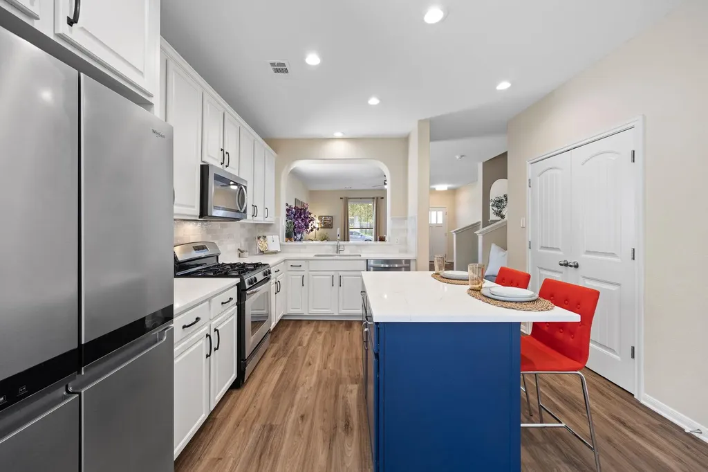 2200 Amur Drive Austin TX 78745