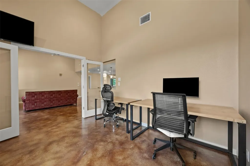 5106 Spruce Cove Austin TX 78744