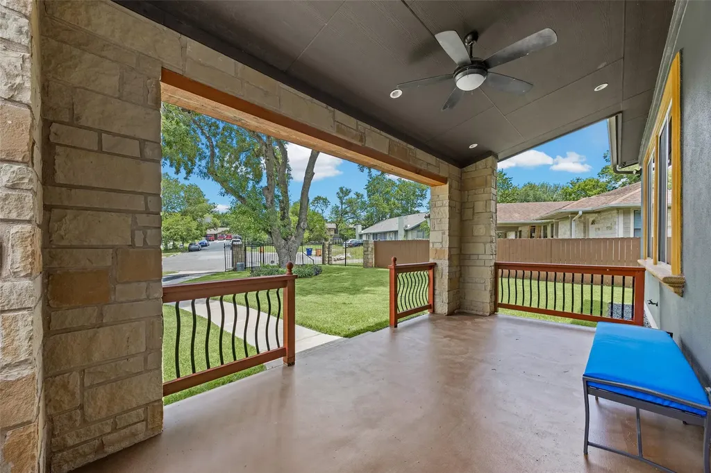 5106 Spruce Cove Austin TX 78744