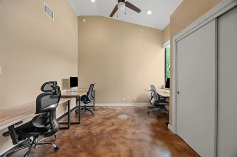 5106 Spruce Cove Austin TX 78744
