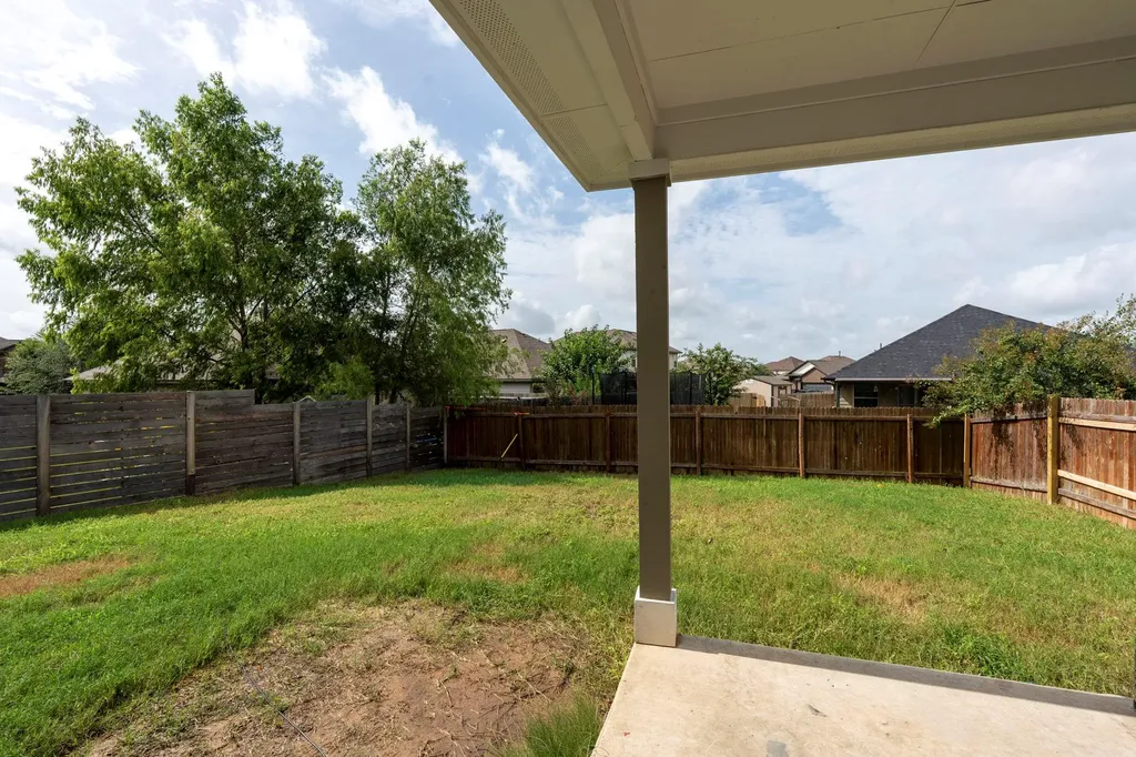424 Wapiti Road Buda TX 78610