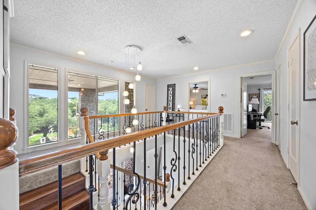 13207 Mansfield Drive Austin TX 78732