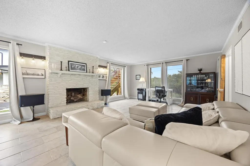 13207 Mansfield Drive Austin TX 78732