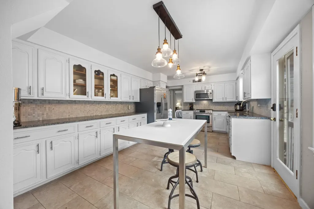 13207 Mansfield Drive Austin TX 78732