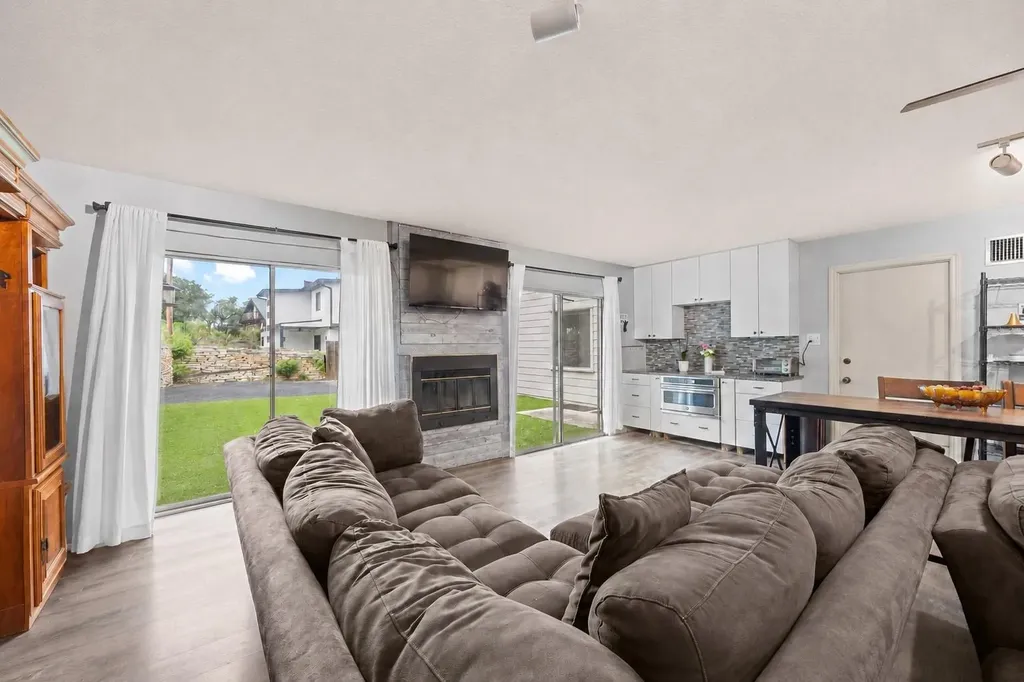 13207 Mansfield Drive Austin TX 78732