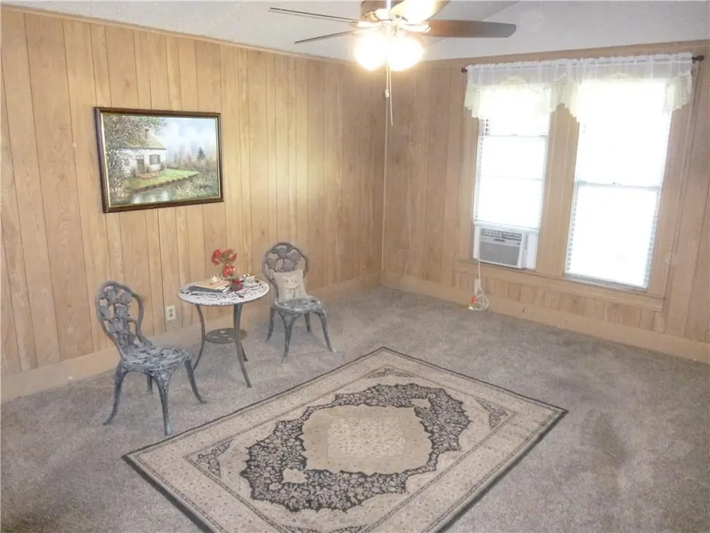 1319 Grace Street Taylor TX 76574