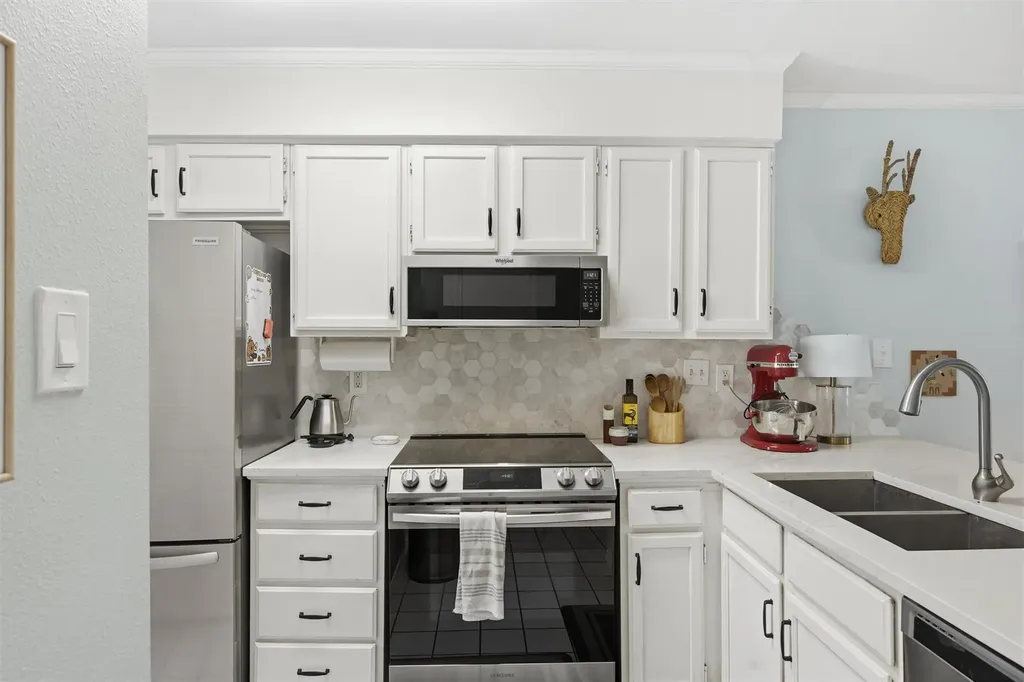 2215 Post Road Austin TX 78704