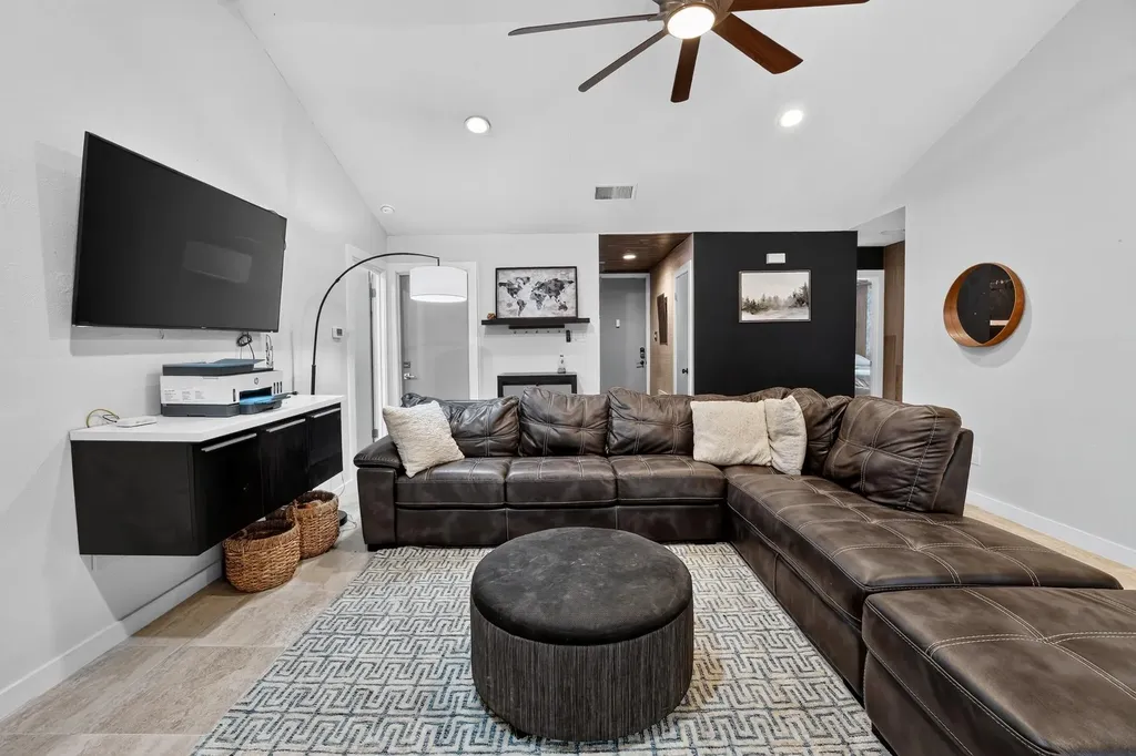 404 Las Cruces Street Buda TX 78610
