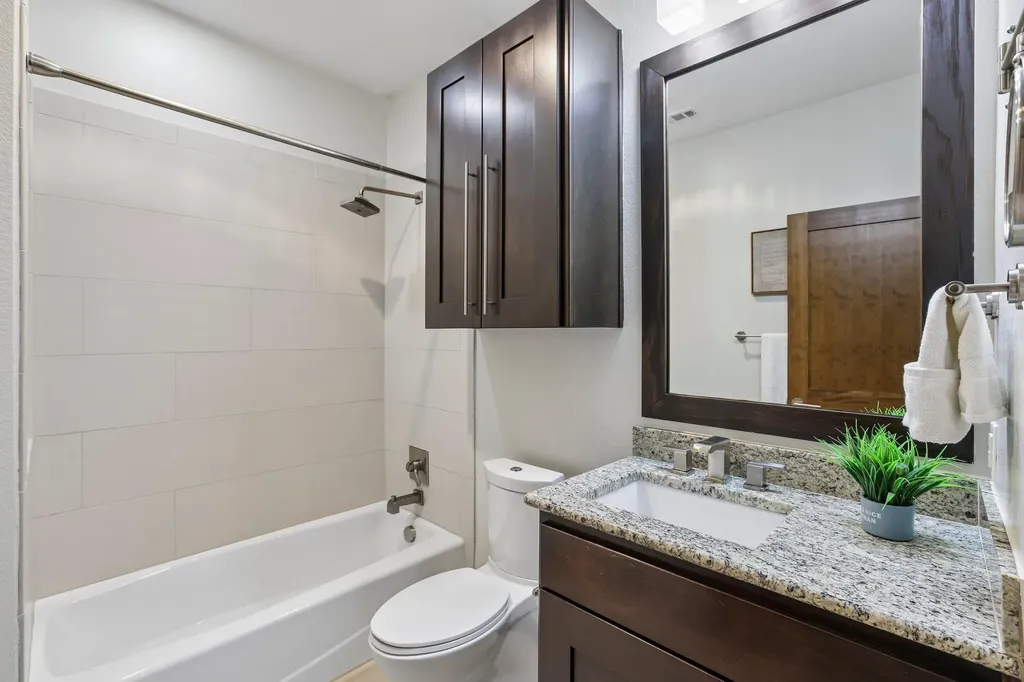 1528 El Cielo Leander TX 78641