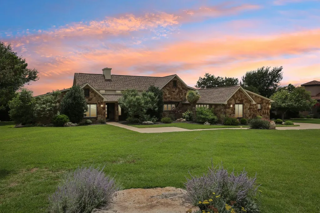 1528 El Cielo Leander TX 78641