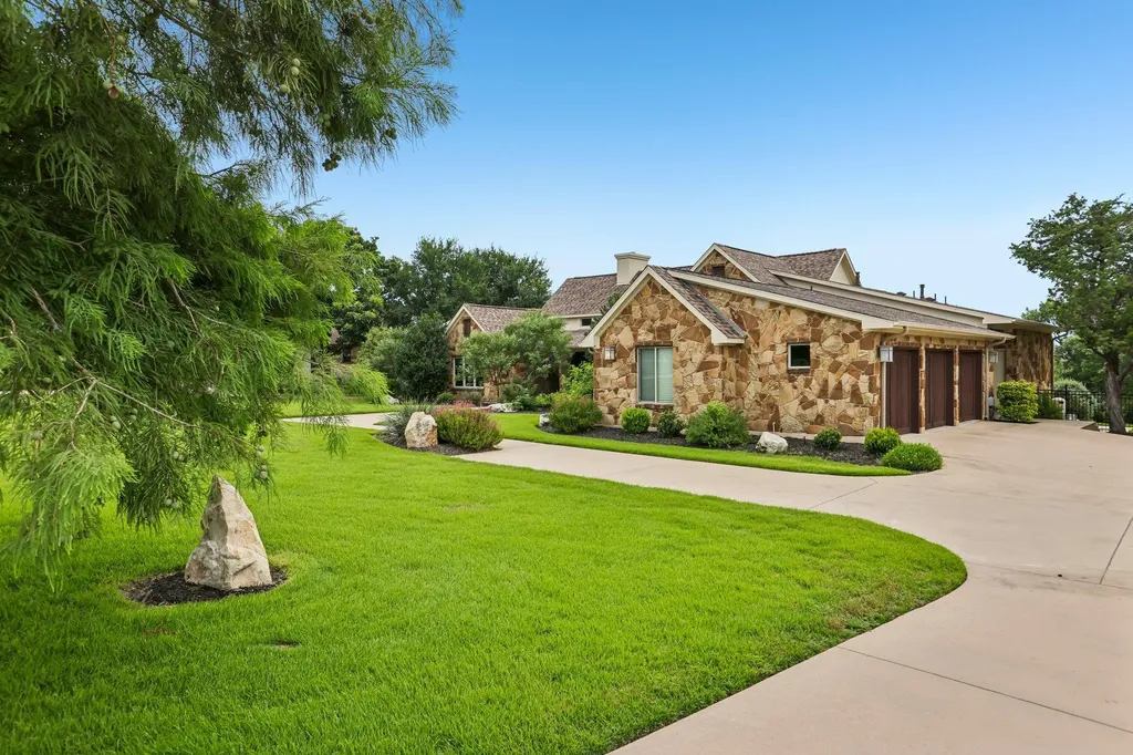 1528 El Cielo Leander TX 78641