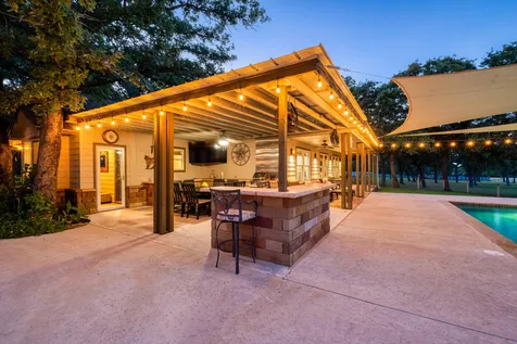 1474 County Road B Lexington TX 78947