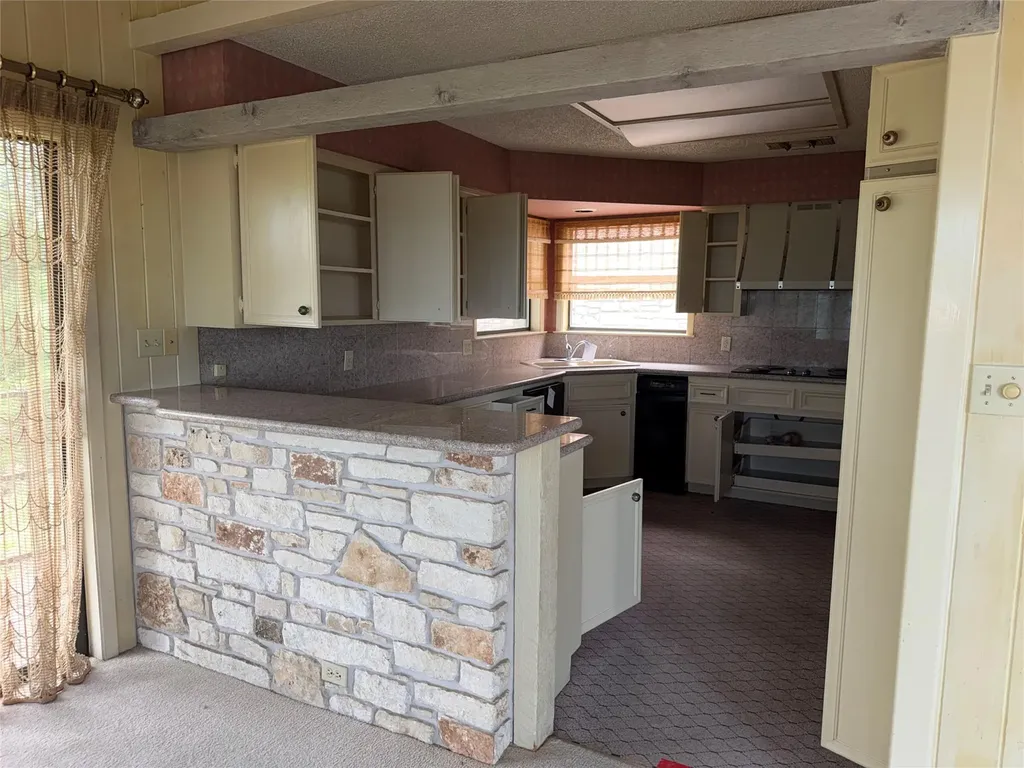 808 Ox Bow Horseshoe Bay TX 78657