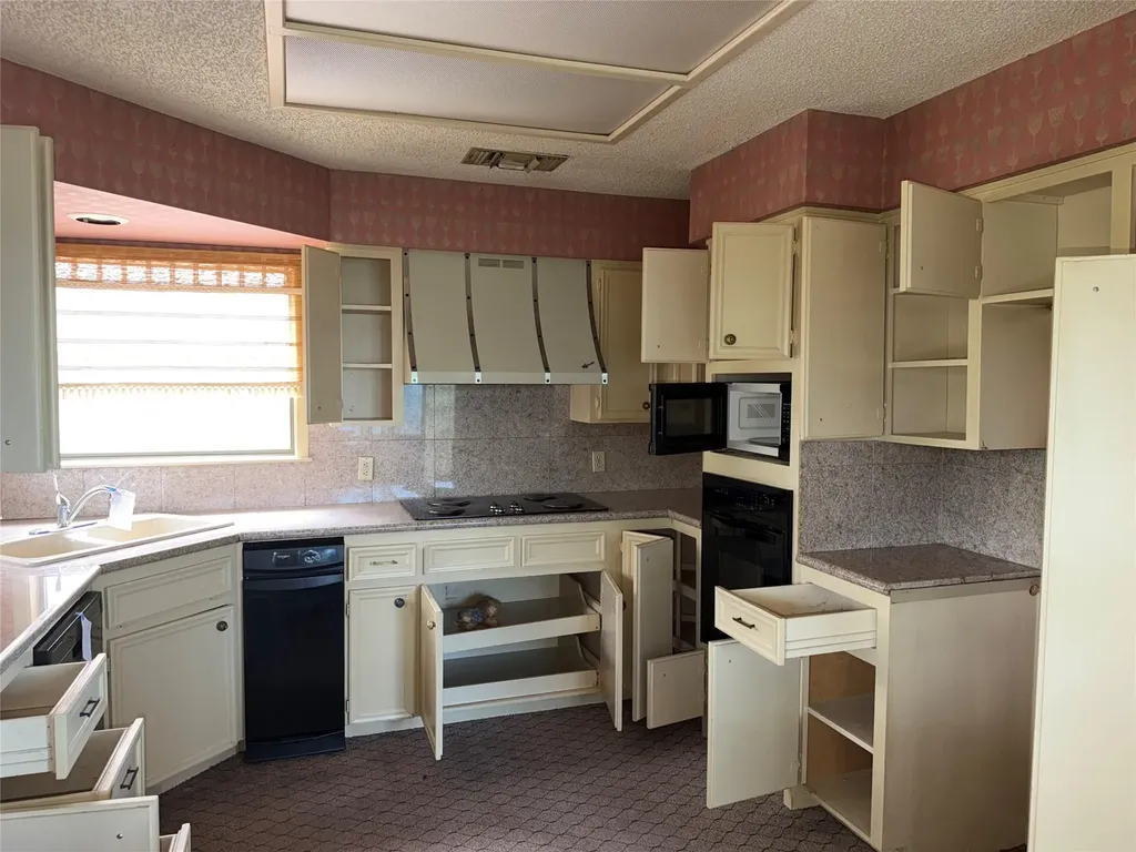 808 Ox Bow Horseshoe Bay TX 78657