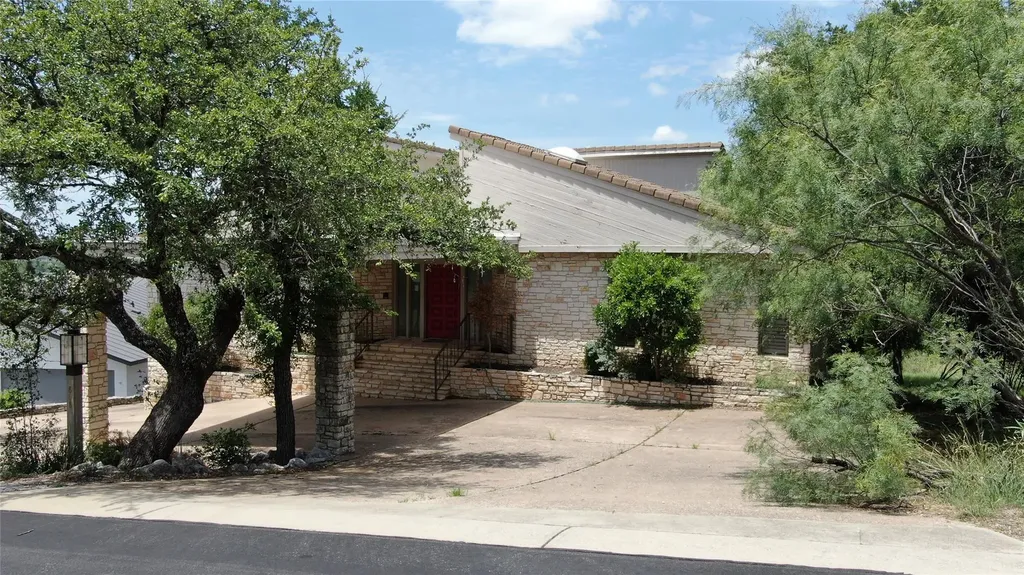 808 Ox Bow Horseshoe Bay TX 78657