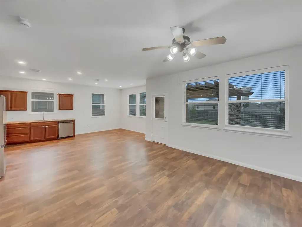 717 Twisted Oaks Lane Buda TX 78610