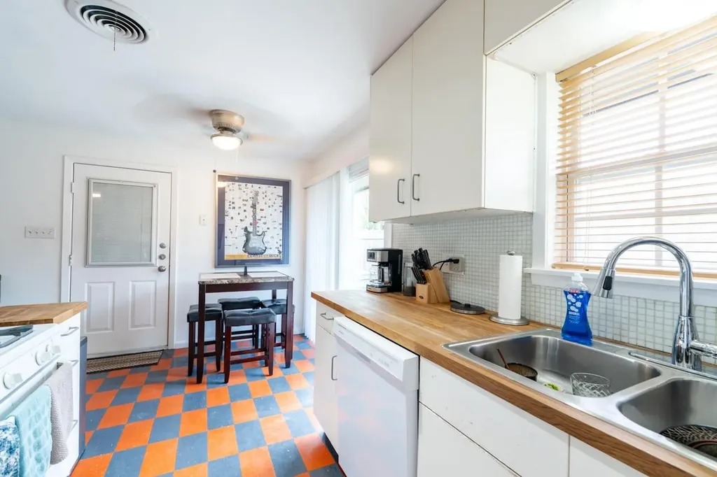 4407 Terrilance Drive Austin TX 78741