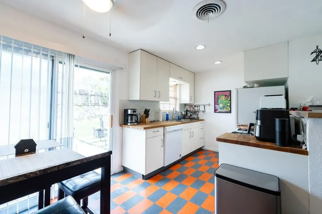 4407 Terrilance Drive Austin TX 78741