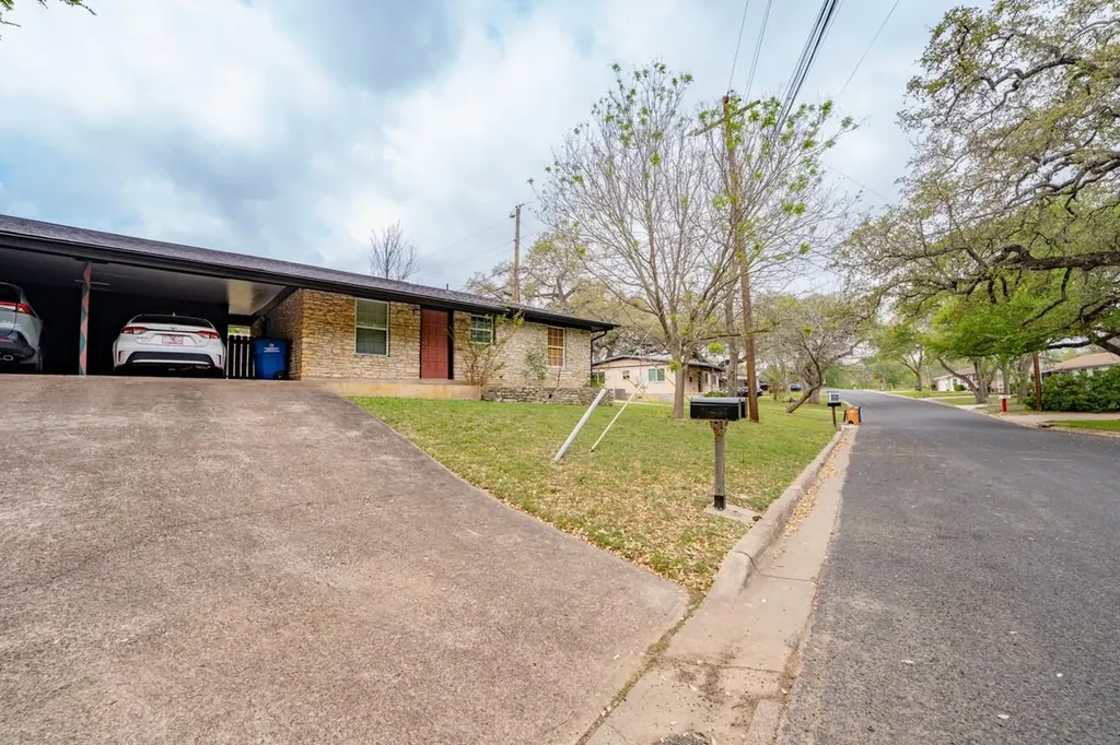 4407 Terrilance Drive Austin TX 78741
