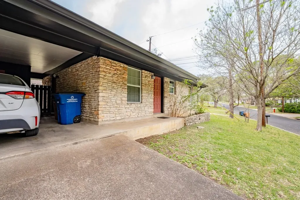 4407 Terrilance Drive Austin TX 78741
