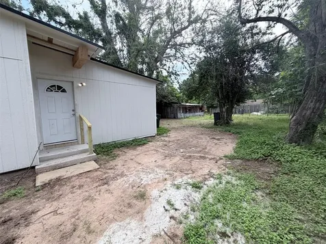 403 Taylor Street Smithville TX 78957