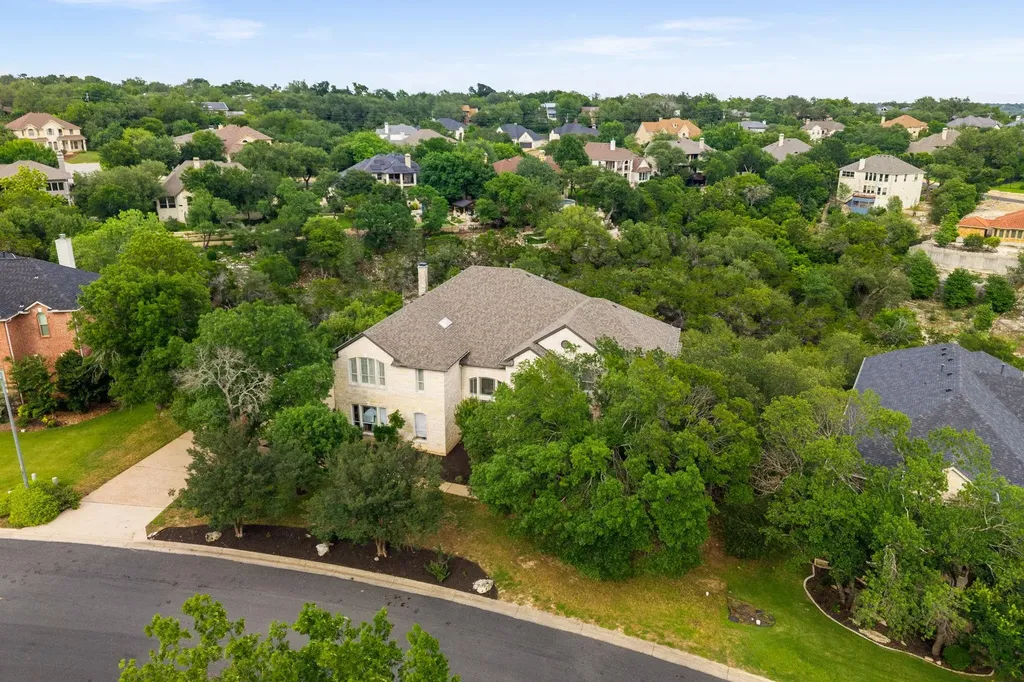 10105 Pickfair Drive Austin TX 78750