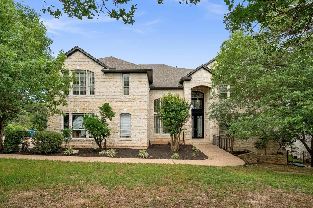 10105 Pickfair Drive Austin TX 78750