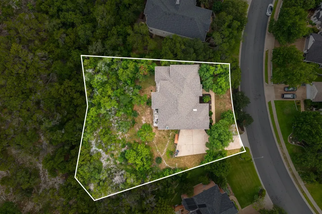 10105 Pickfair Drive Austin TX 78750