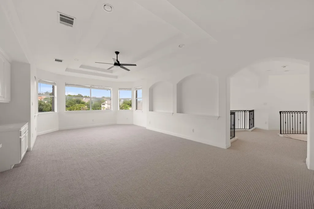 10105 Pickfair Drive Austin TX 78750