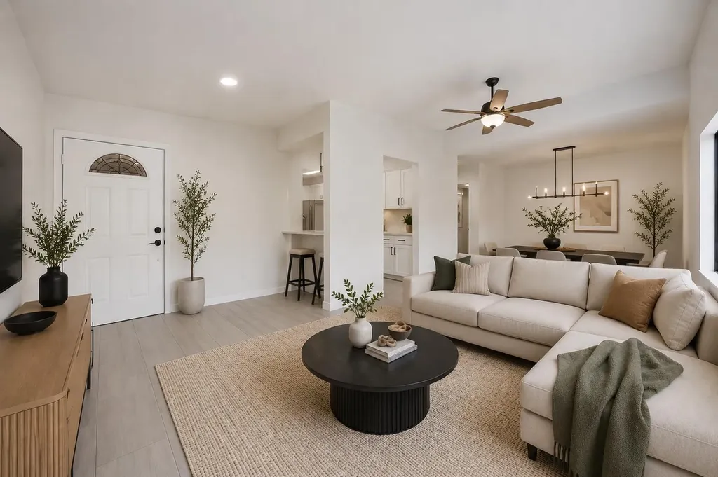 5801 Thunderbird Street Lago Vista TX 78645