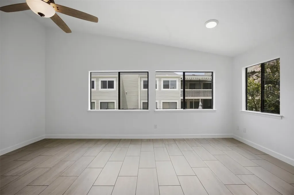 5801 Thunderbird Street Lago Vista TX 78645