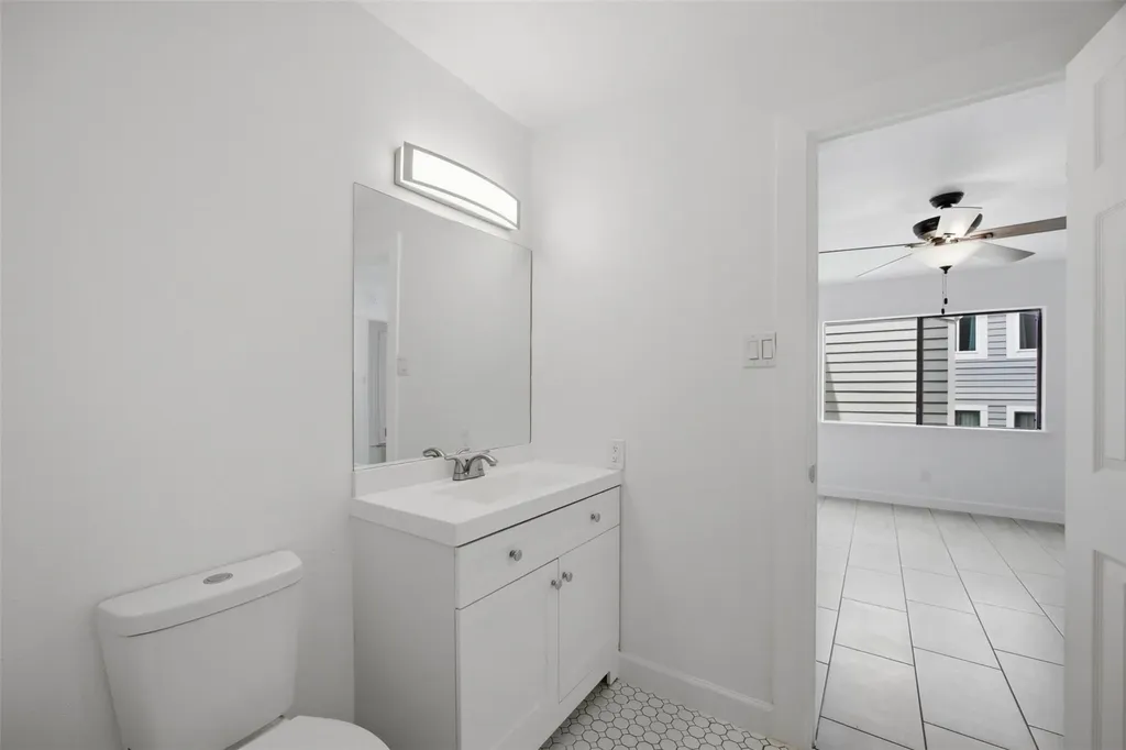 5801 Thunderbird Street Lago Vista TX 78645