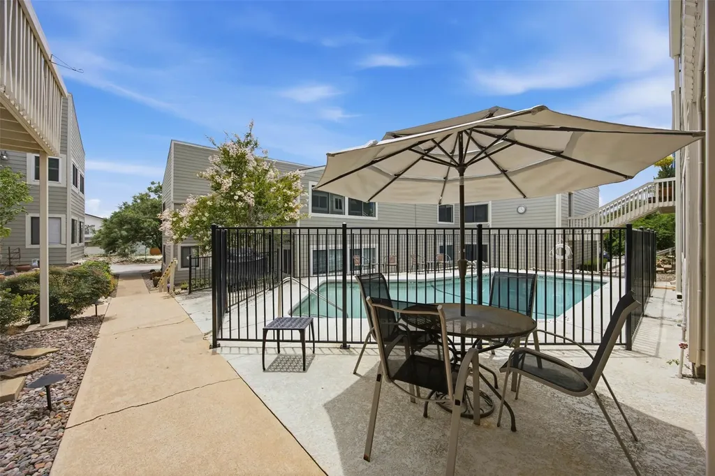 5801 Thunderbird Street Lago Vista TX 78645