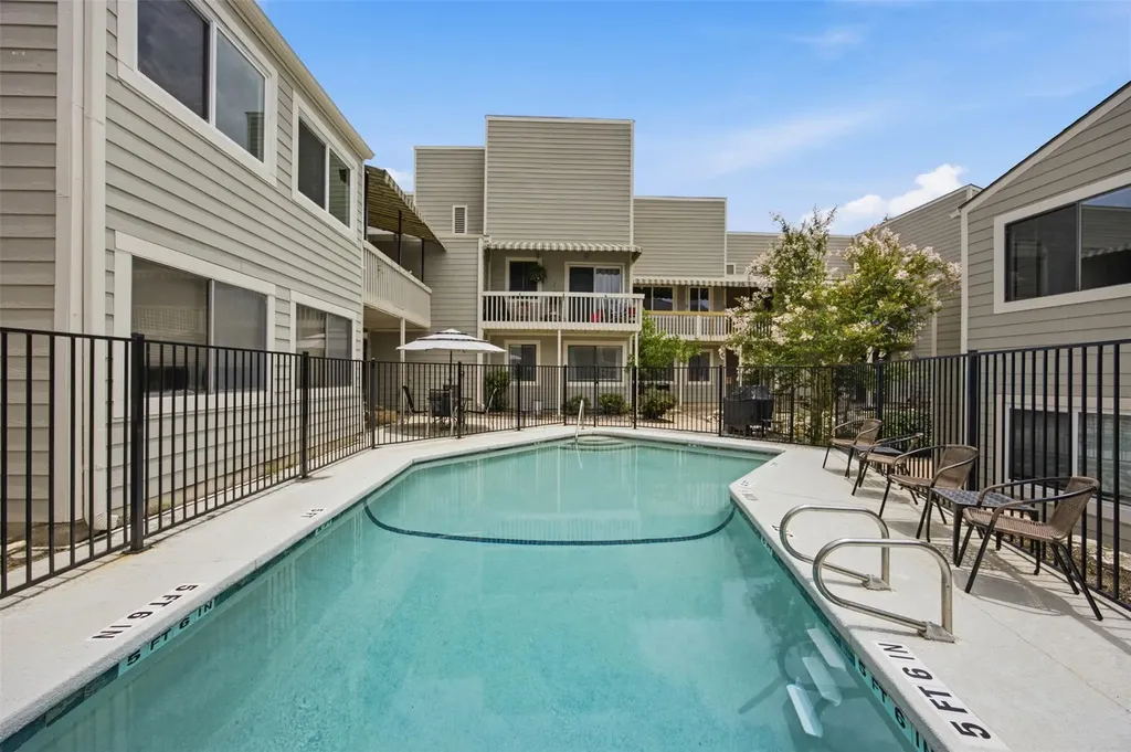 5801 Thunderbird Street Lago Vista TX 78645