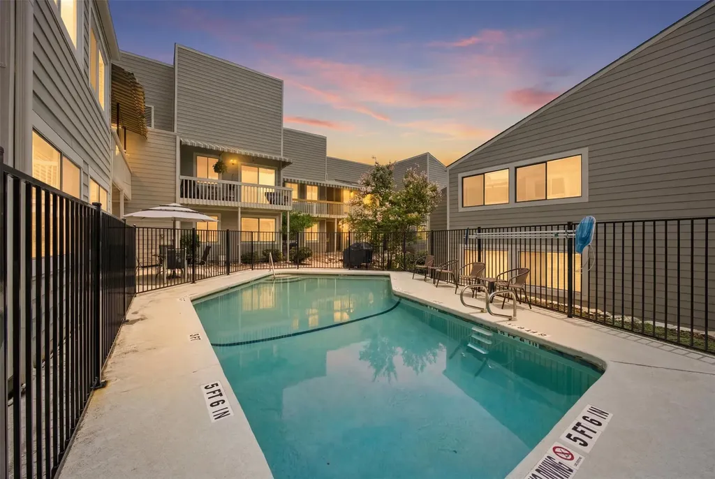 5801 Thunderbird Street Lago Vista TX 78645