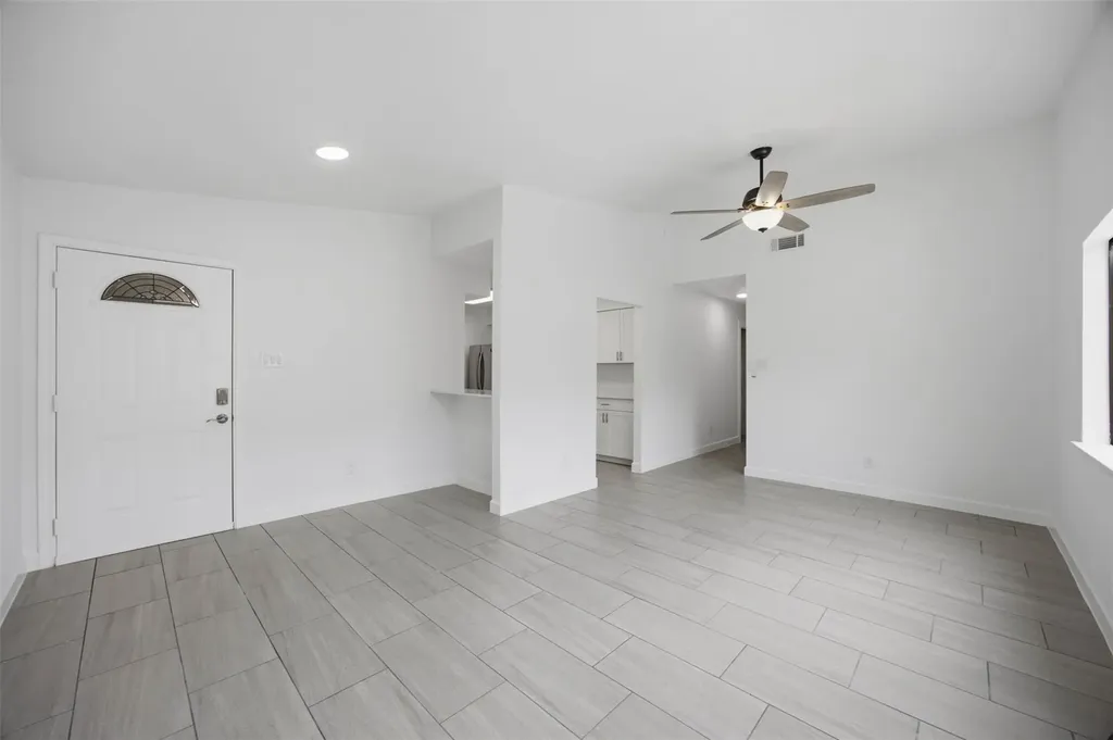 5801 Thunderbird Street Lago Vista TX 78645