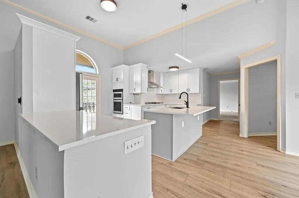 140 Barton Ranch Circle Dripping Springs TX 78620