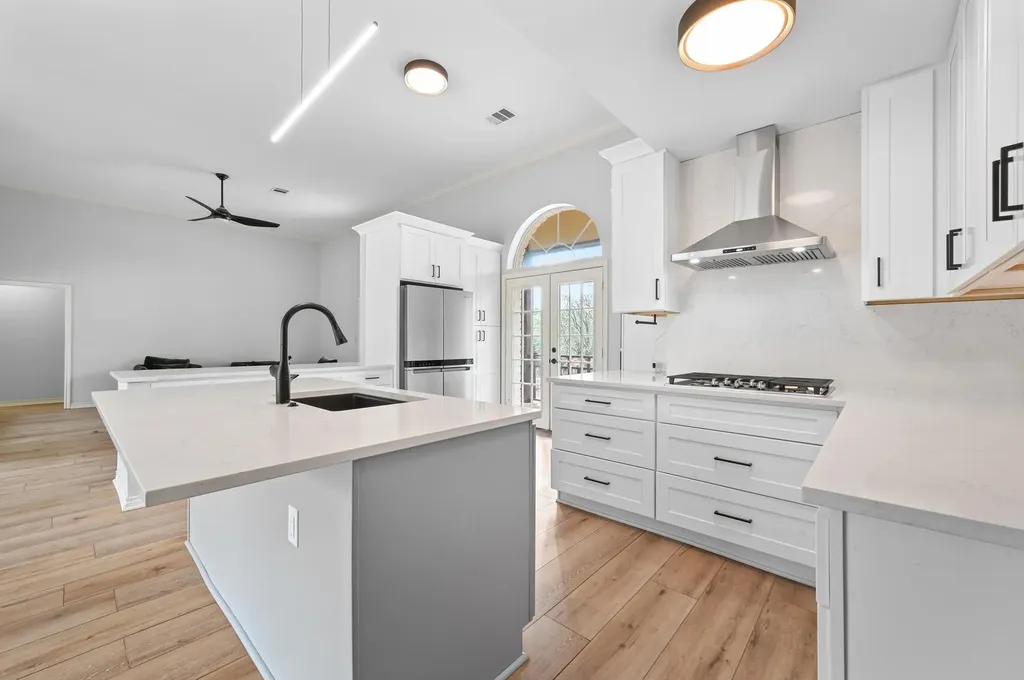 140 Barton Ranch Circle Dripping Springs TX 78620