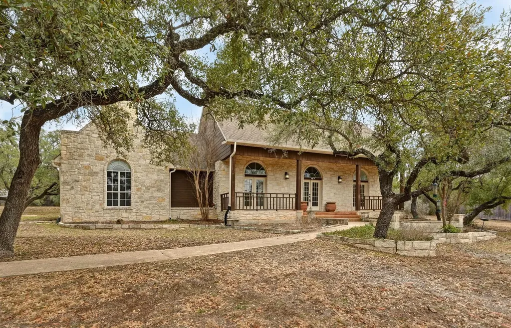 140 Barton Ranch Circle Dripping Springs TX 78620