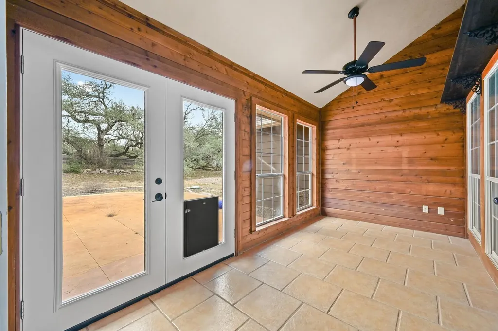140 Barton Ranch Circle Dripping Springs TX 78620