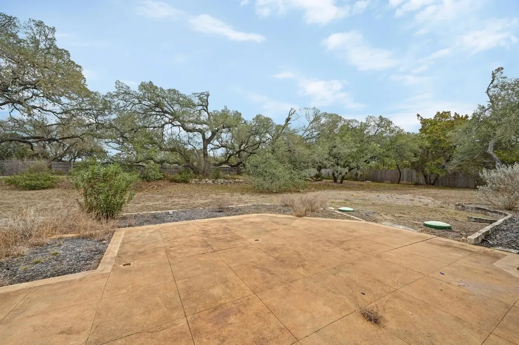 140 Barton Ranch Circle Dripping Springs TX 78620