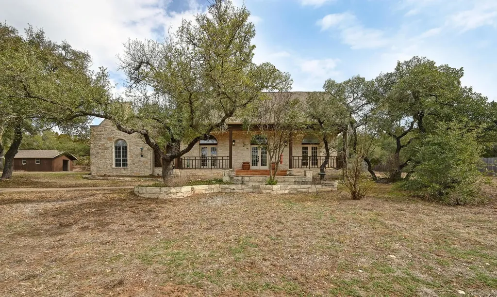 140 Barton Ranch Circle Dripping Springs TX 78620