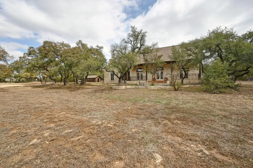 140 Barton Ranch Circle Dripping Springs TX 78620